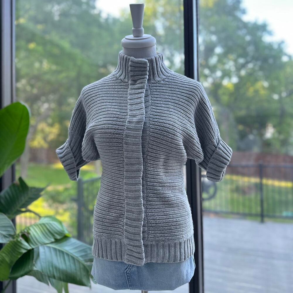 Banana Republic Gray Short Sleeve Knit Cardigan - Picture 2 of 6